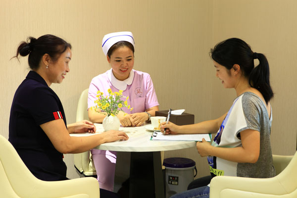 “月嫂虐待婴儿”？通报来了