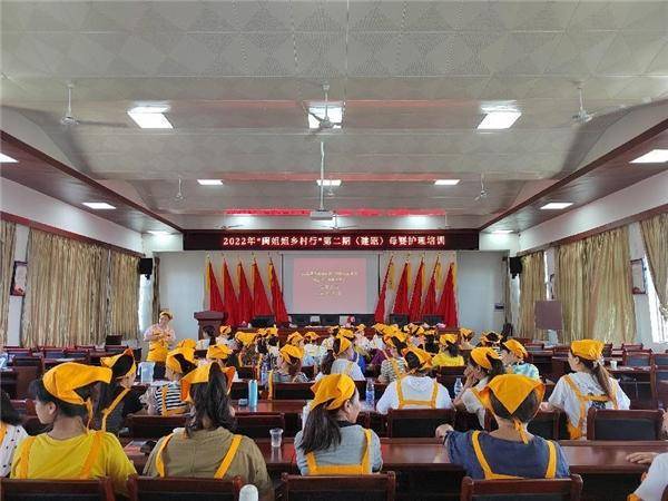 闽姐姐家政月嫂故事：做好家政服务找到职业发展方向(图2)