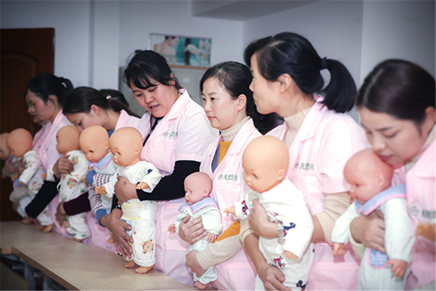 惠州家政月嫂住家月嫂月嫂服务公司