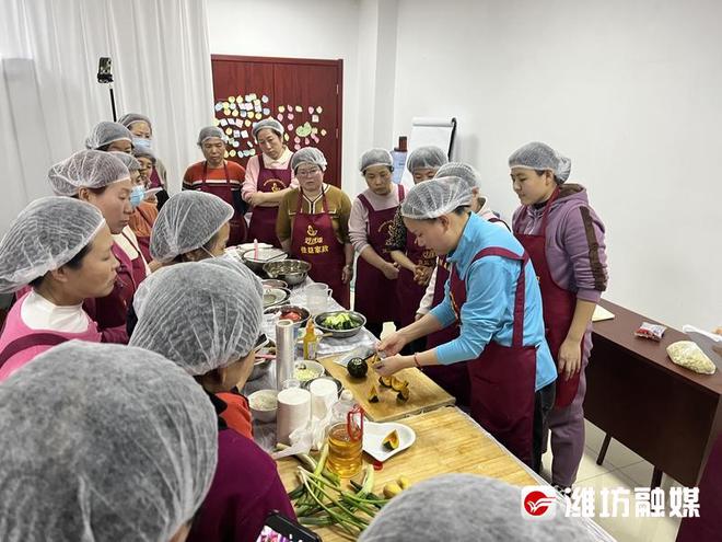 ayx爱游戏“龙宝宝”扎堆 好月嫂“一嫂难求”(图2)