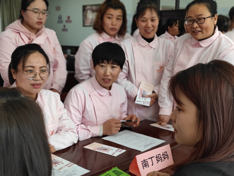 ayx爱游戏中国妈妈—爱心月嫂女性赋能培训项目招聘会在山西平顺举办(图5)