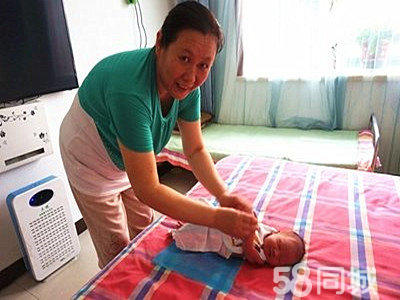 月嫂市场乱象：收费高低不一培训不过关质量难保证