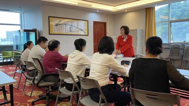 如ayx爱游戏何选择自营月嫂：家家月嫂与小家政公司的优劣对比(图6)
